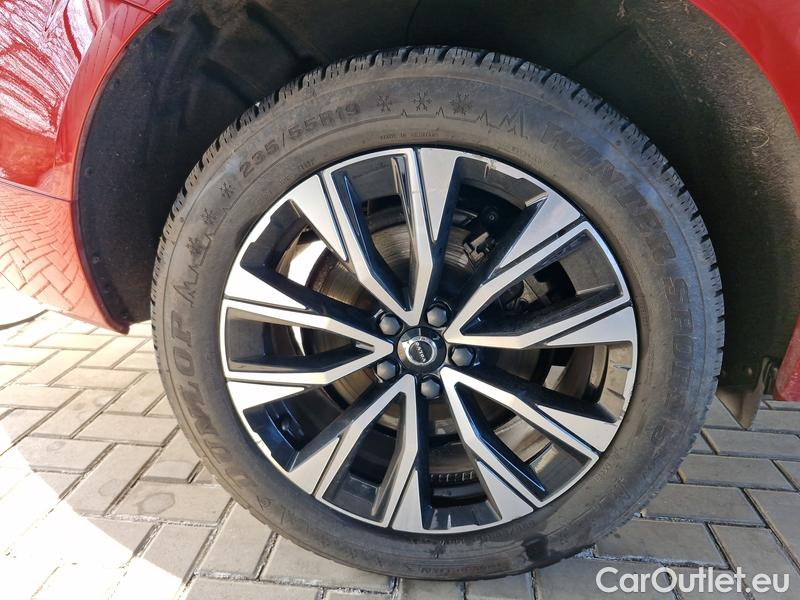  Volvo  XC60  (2008)  B5 Plus Dark AT 5d #6