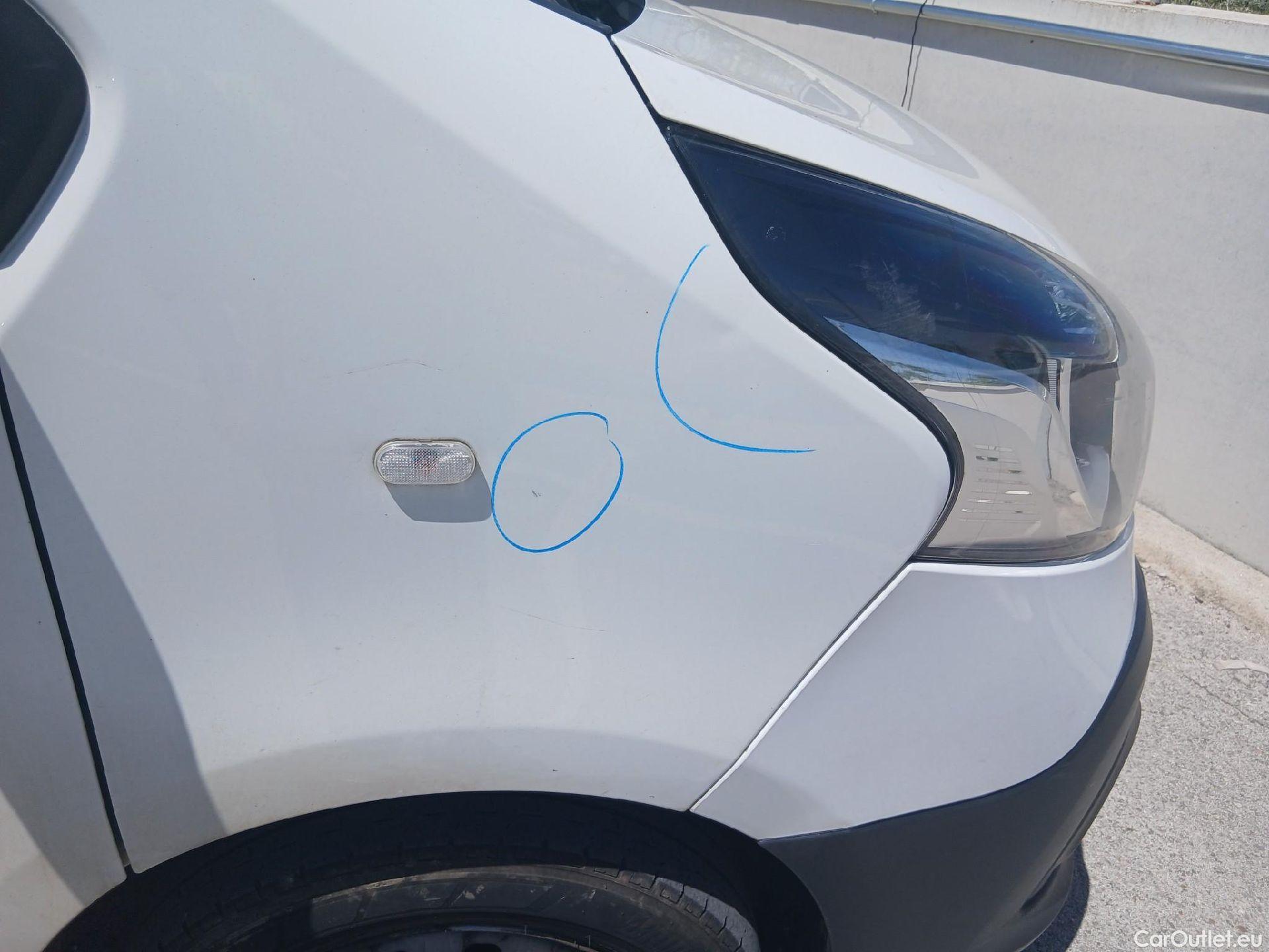  Renault  Trafic RENAULT  / 2019 / 4P / furgón Furgón 29 L2H1 Energy BluedCi 107 kW #50