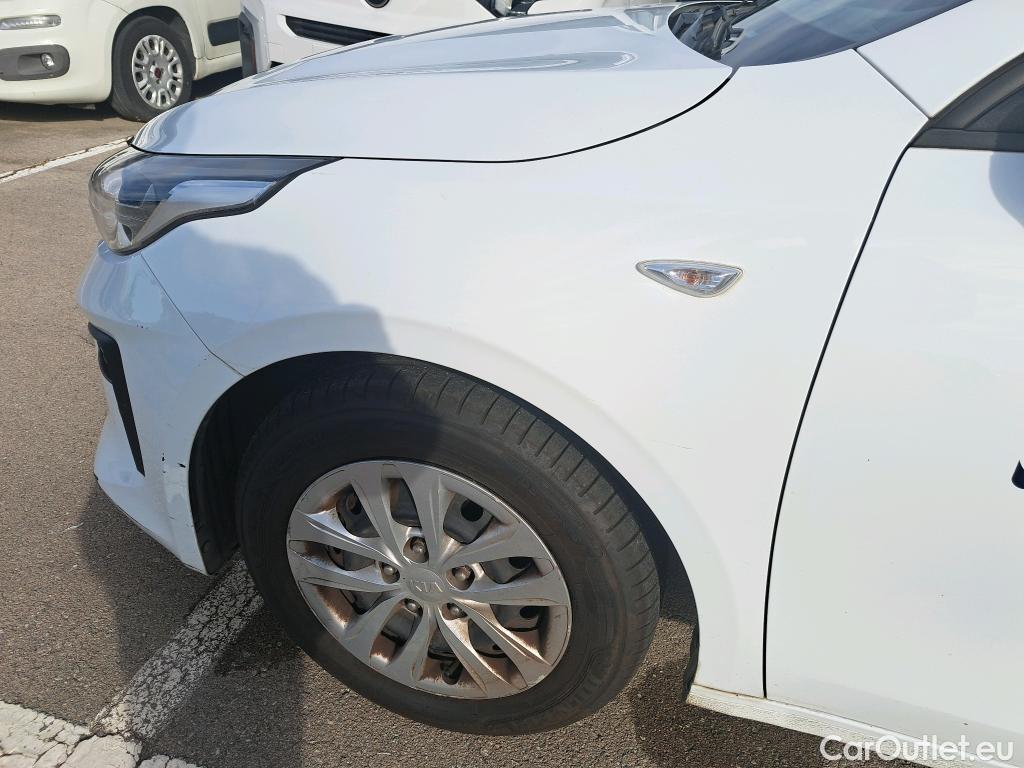 KIA  Cee'd KIA Ceed / 2018 / 5P / berlina con portón 1.0 T-GDi 88kW (120CV) Concept #55