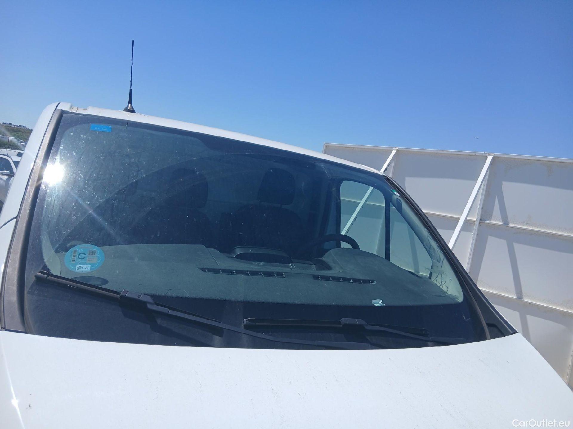  Renault  Trafic RENAULT  / 2019 / 4P / furgón Furgón 29 L2H1 Energy BluedCi 107 kW #16