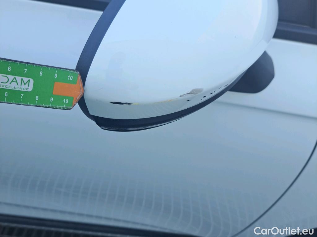  Renault  Clio RENAULT  / 2019 / 5P / berlina con portón Intens TCe 67 kW (91CV) #24