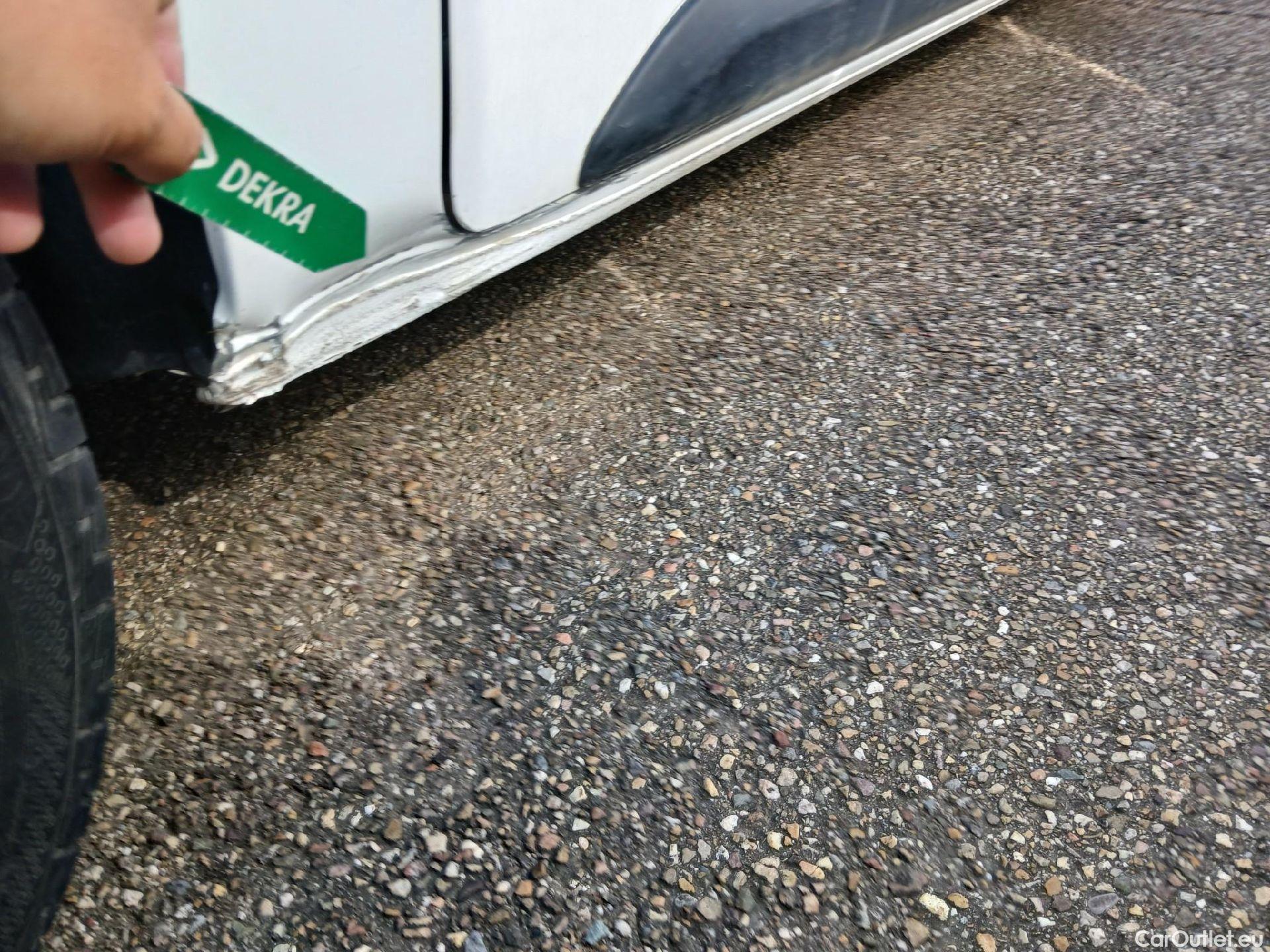  Opel  Vivaro OPEL  / 2019 / 4P / furgón 1.5 Diésel 88kW (120CV) M Std Express #36