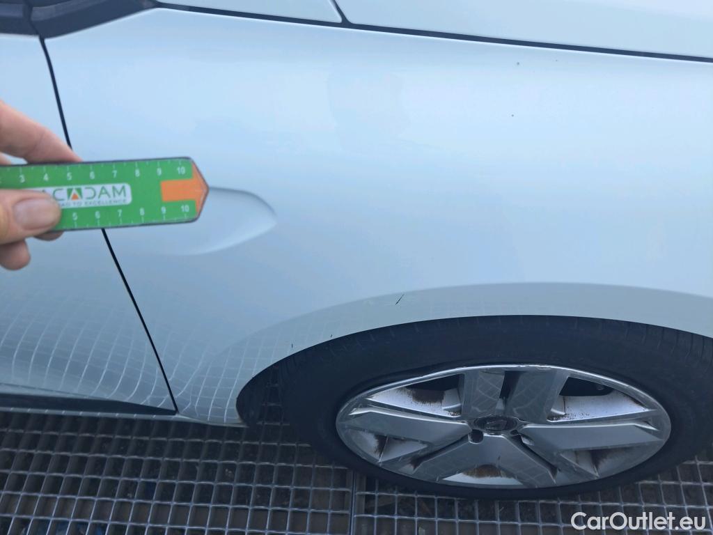  Renault  Clio RENAULT  / 2019 / 5P / berlina con portón Intens TCe 67 kW (91CV) #25