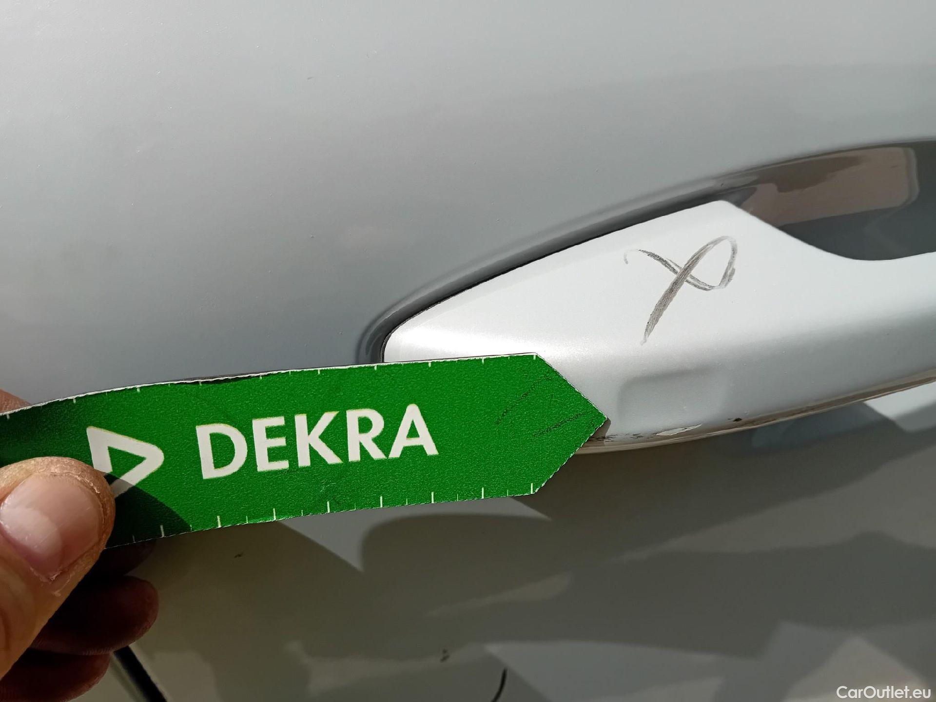  Volvo  XC 40 VOLVO XC40 / 2017 / 5P / todoterreno 2.0 B3 G Momentum Pro Auto #43