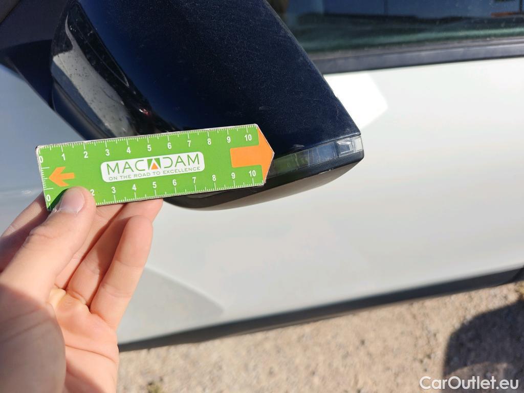  Citroen  C4 CITROEN  BlueHdi 110 S&S Live Pack / 5P  #40