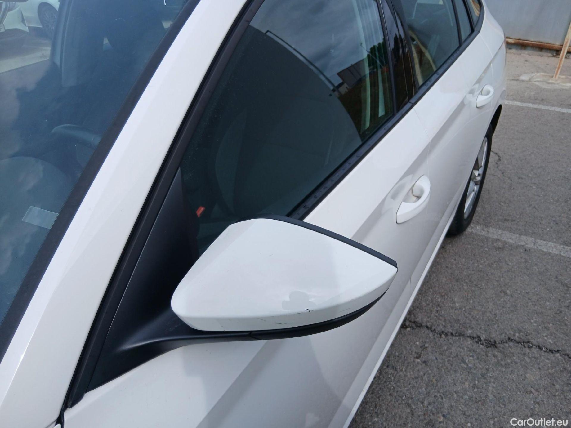  Skoda  Scala SKODA  / 2019 / 5P / berlina con portón 1.0 TGI 66KW (90CV) Active #9