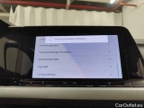  Volkswagen  Golf  Volkswagen VIII 1.0 eTSI 81kW Life Business DSG 5d #14