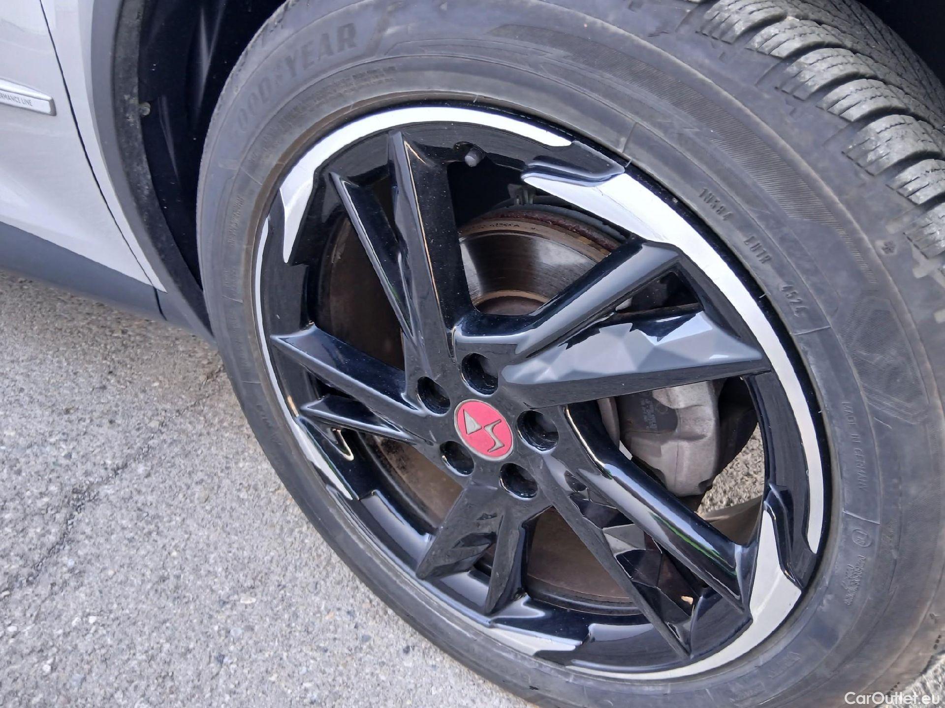  DS  DS7 DS DS 7 Crossback BlueHDi DE AT. PERF.LINE / 5P / 130 CV #26