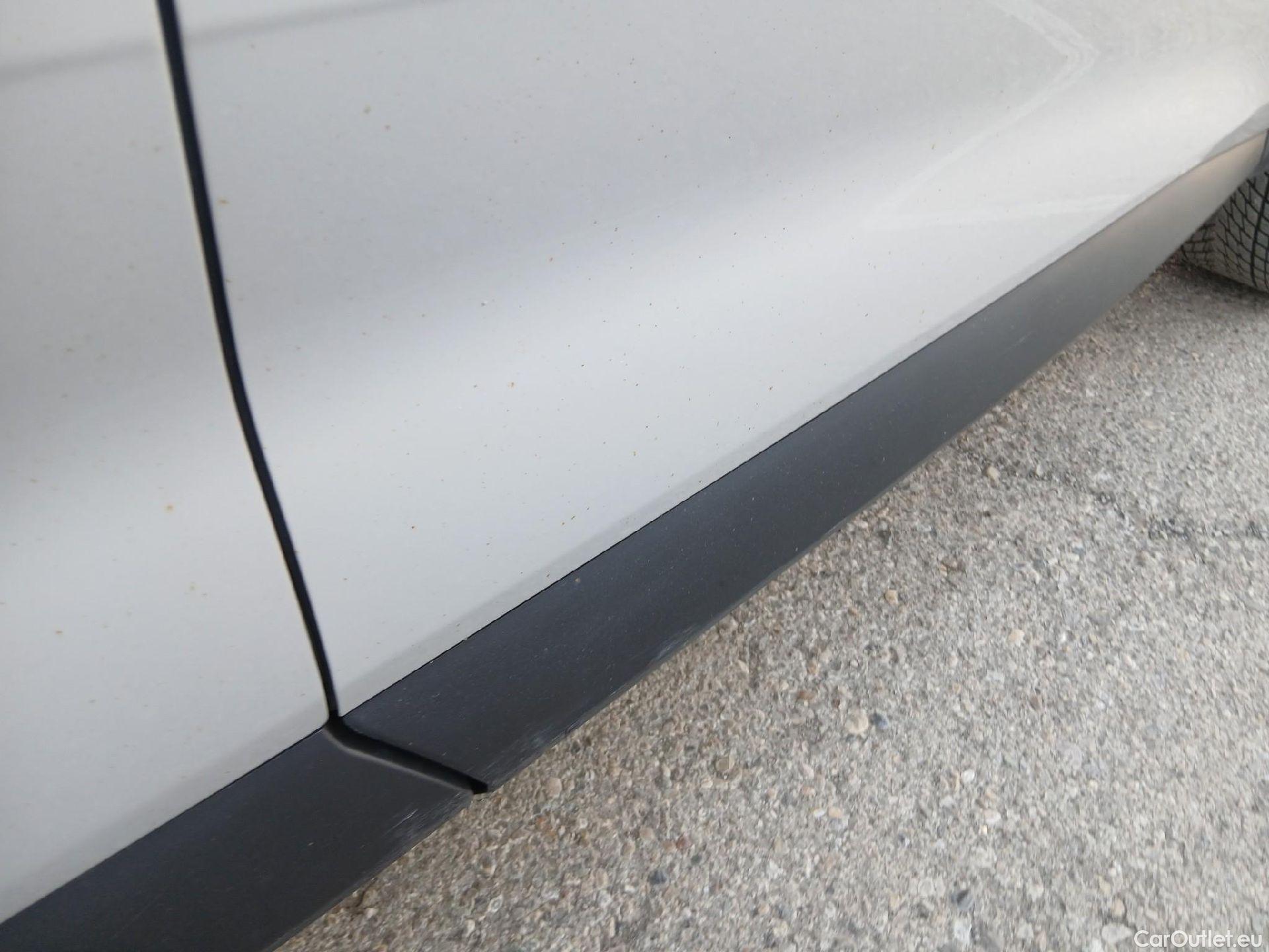  DS  DS7 DS DS 7 Crossback BlueHDi DE AT. PERF.LINE / 5P / 130 CV #21