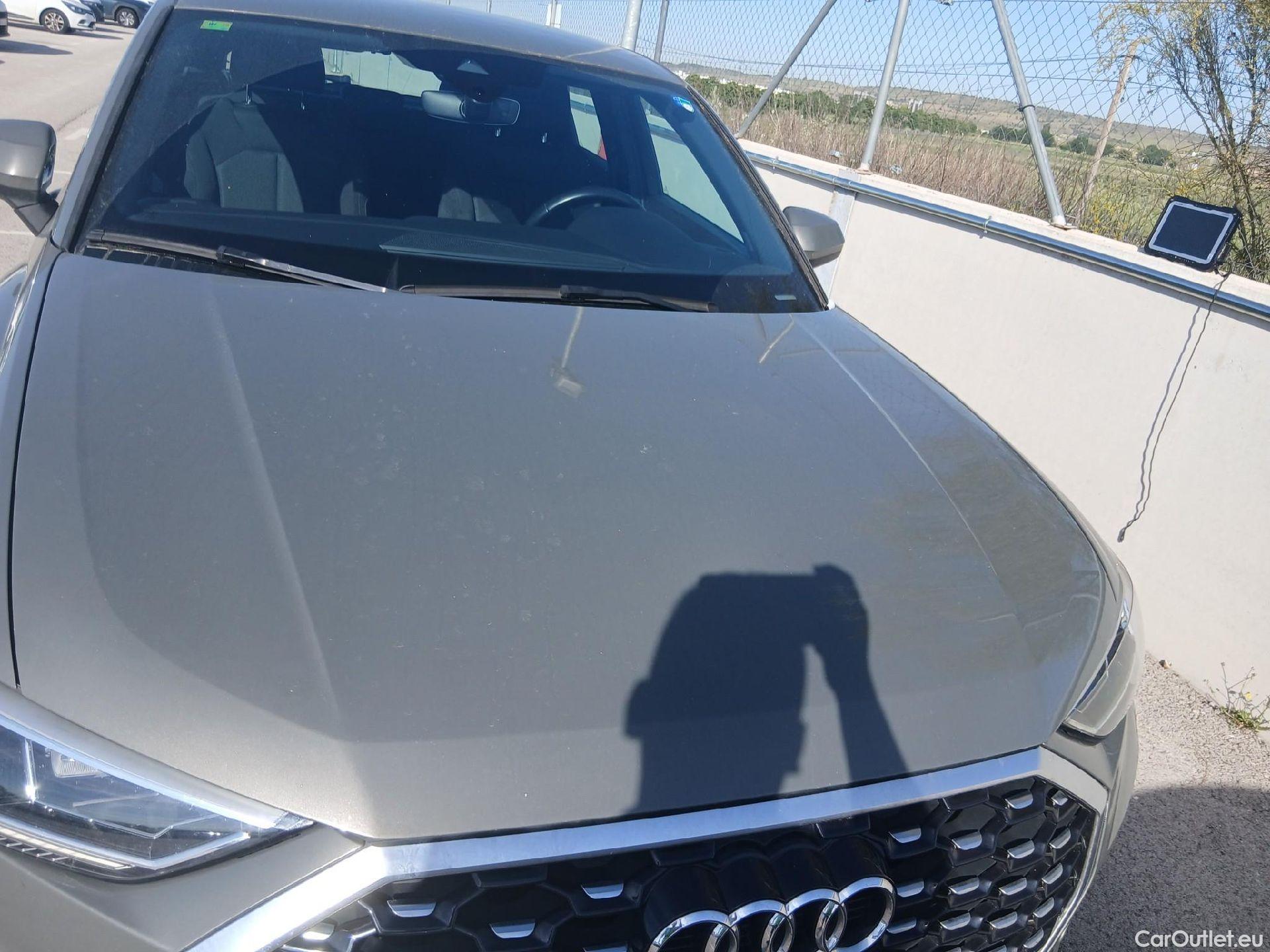  Audi  Q3 AUDI  Sportback S line 35 TDI 150 CV S tronic / 5P 
 #11