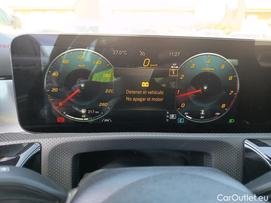  Mercedes  CLA-Klasse MERCEDES-BENZ CLA / 2019 / 5P / familiar CLA 250 4MATIC Shooting Brake #37