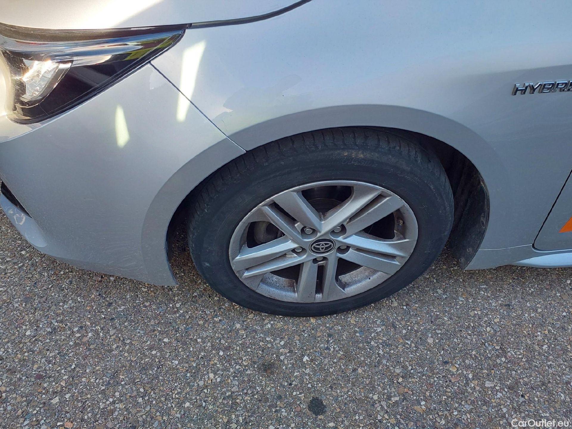  Toyota  Corolla TOYOTA  1.8 125H ACTIVE TECH E-CVT TOU SPORT / 5P / 100 CV #4