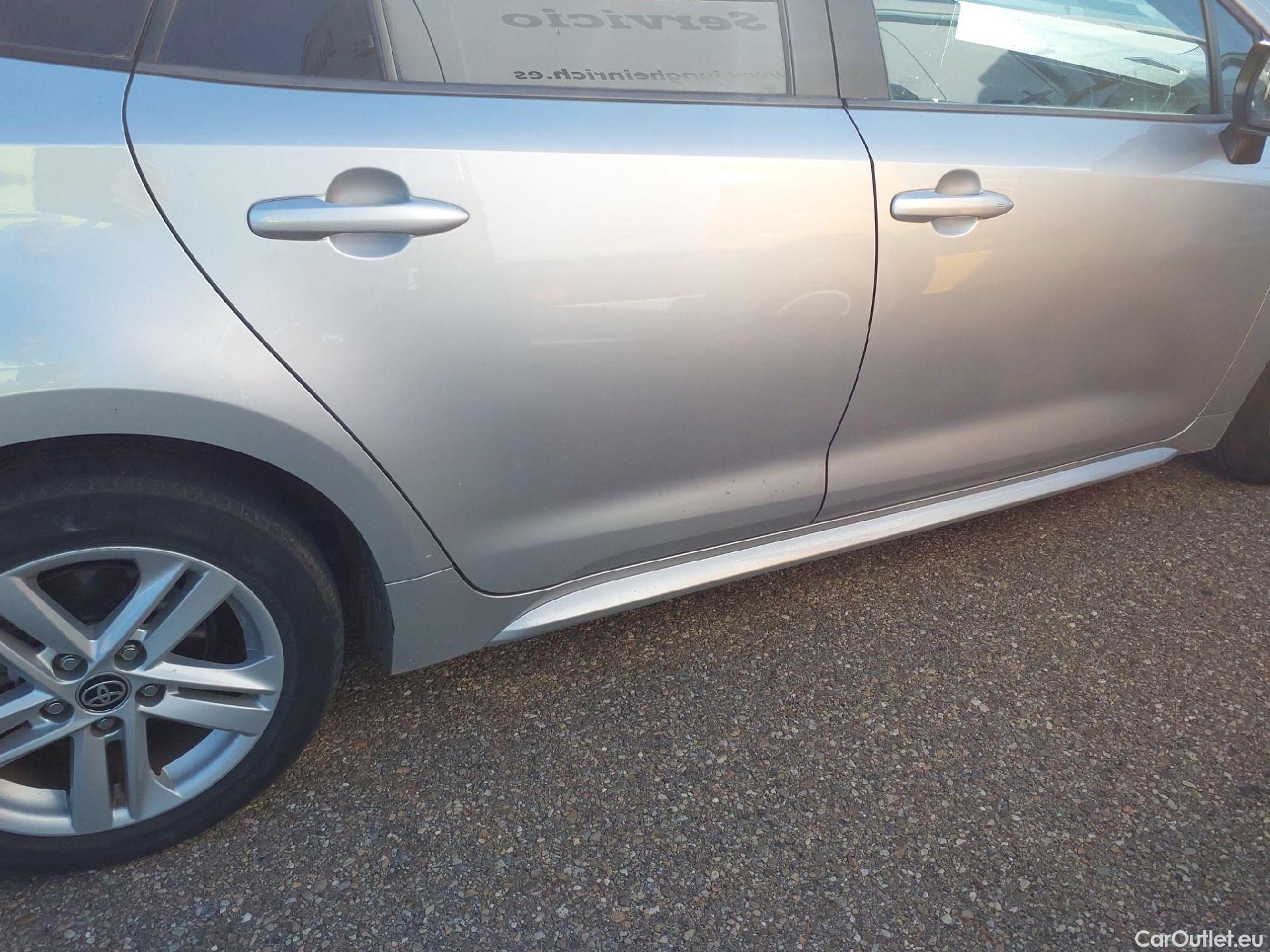  Toyota  Corolla TOYOTA  1.8 125H ACTIVE TECH E-CVT TOU SPORT / 5P / 100 CV #15