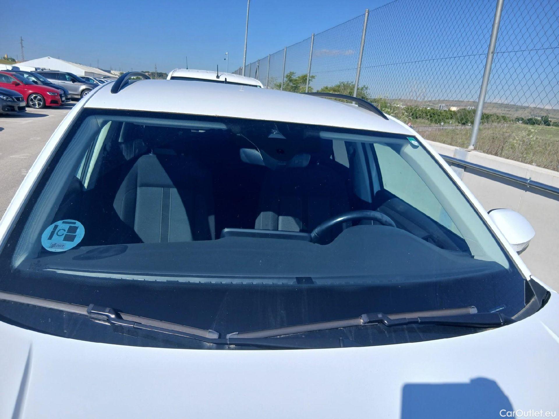  Volkswagen  T-ROC VOLKSWAGEN  / 2021 / 5P / todoterreno Life 2.0 TDI 85kW (115CV) #12