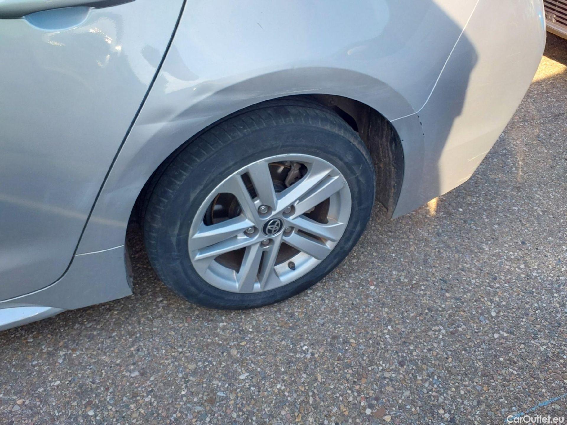  Toyota  Corolla TOYOTA  1.8 125H ACTIVE TECH E-CVT TOU SPORT / 5P / 100 CV #10