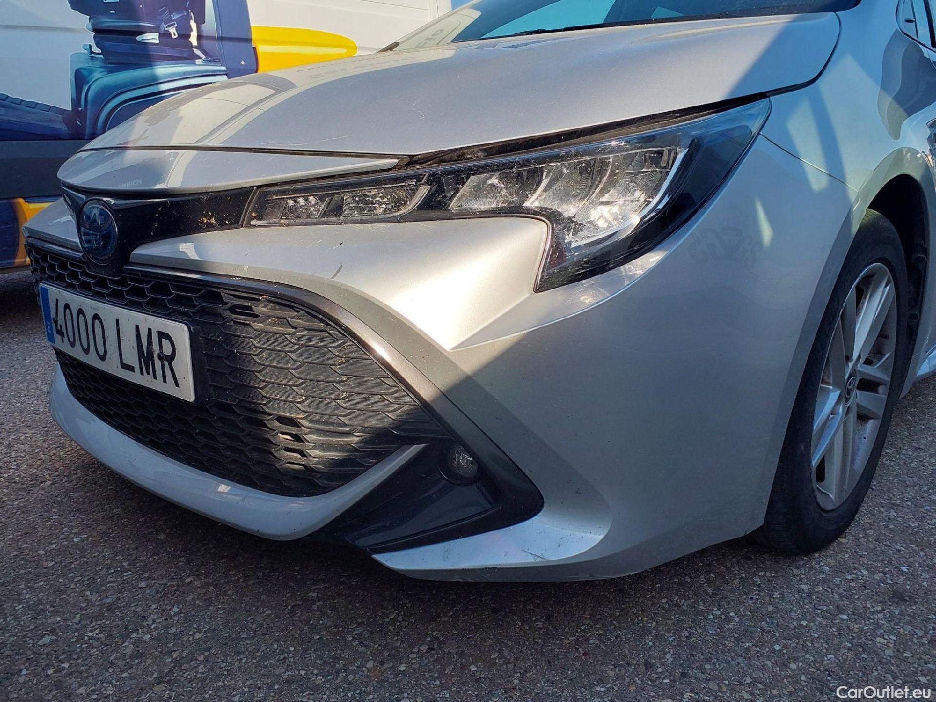  Toyota  Corolla TOYOTA  1.8 125H ACTIVE TECH E-CVT TOU SPORT / 5P / 100 CV #18