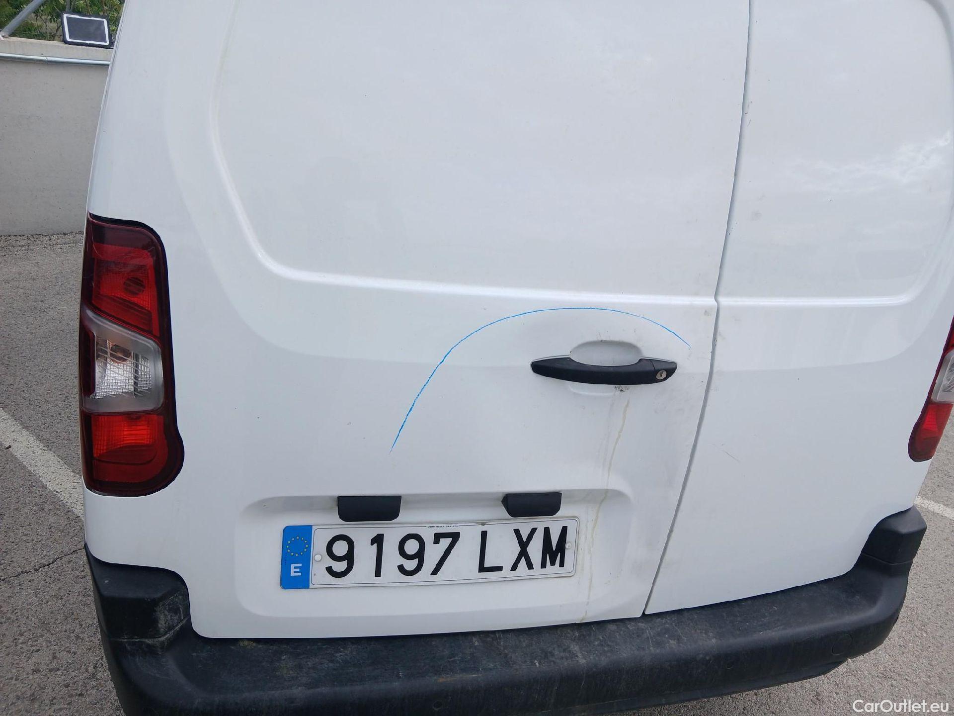  Opel  Combo OPEL  / 2018 / 4P / furgón derivado de turismo 1.5 TD 75kW (100CV) Select L H1 650kg #30