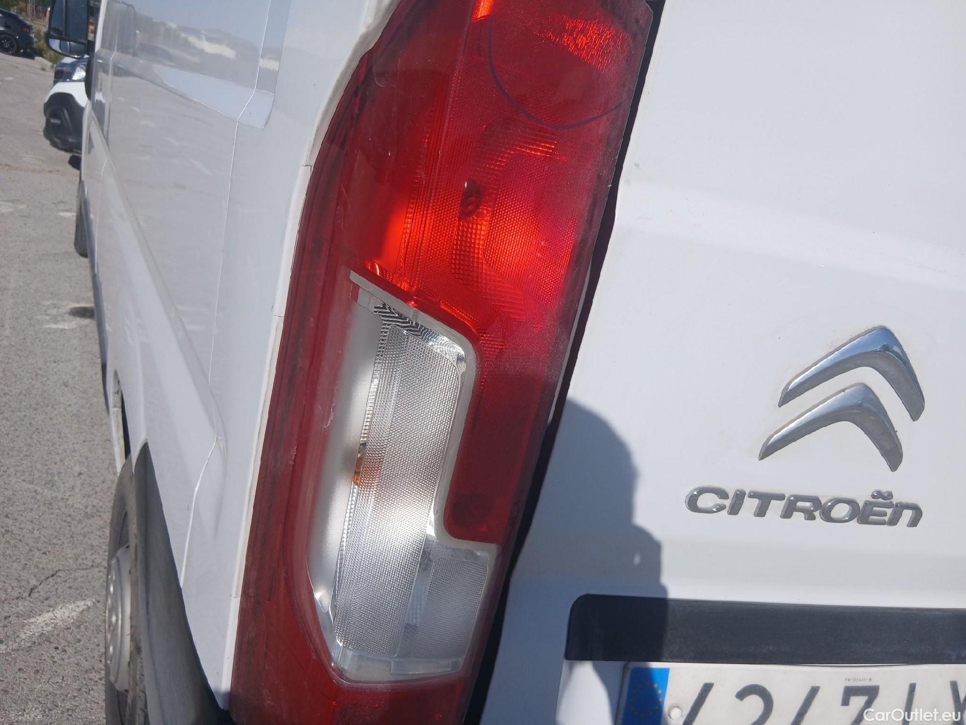  Citroen  Jumper CITROEN  BlueHDi 140 CV Furgón 35L3H3 #39