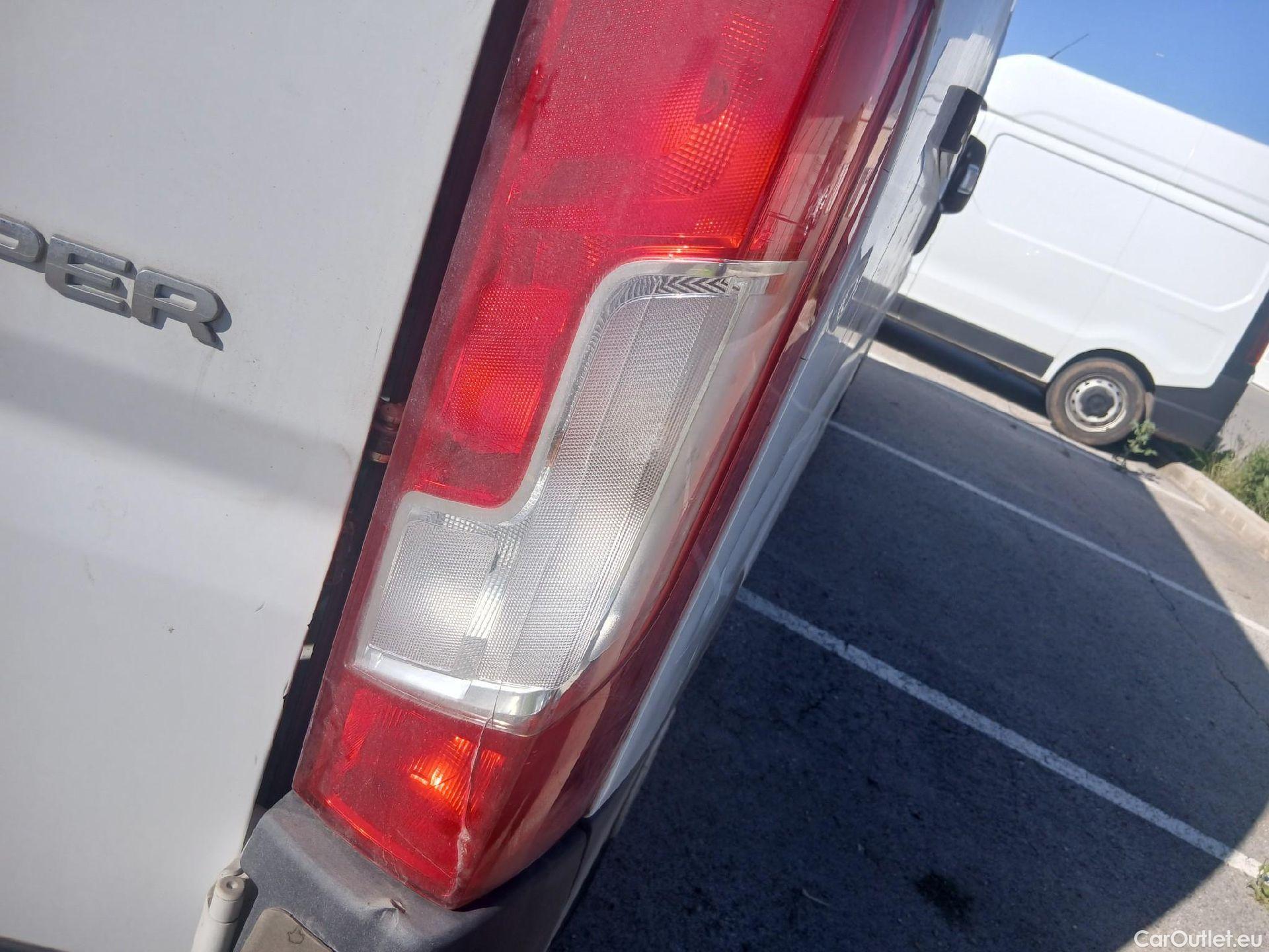  Citroen  Jumper CITROEN  BlueHDi 140 CV Furgón 35L3H3 #44