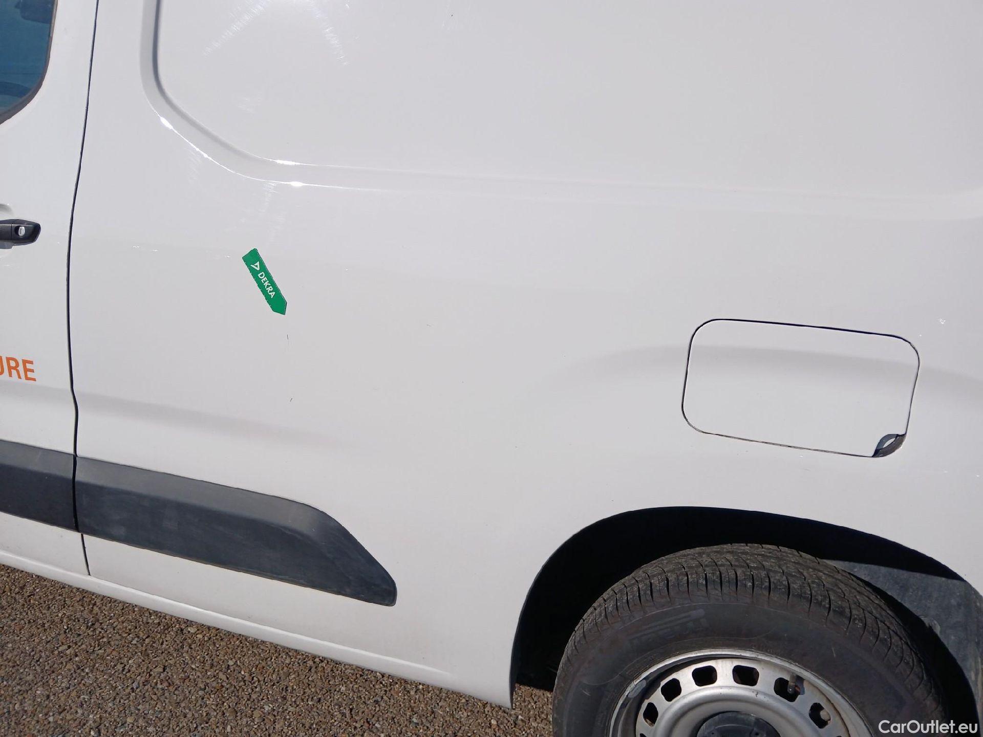  Citroen  Berlingo CITROEN  / 2018 / 3P / furgón derivado de turismo Talla M BlueHDi 100 CONTROL #21