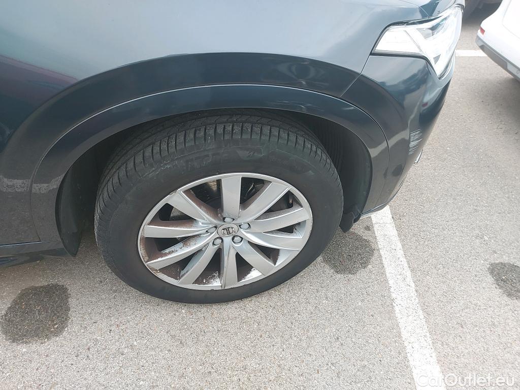  Volvo  XC90 VOLVO  2.0 D5 AWD Momentum 235 CV #16