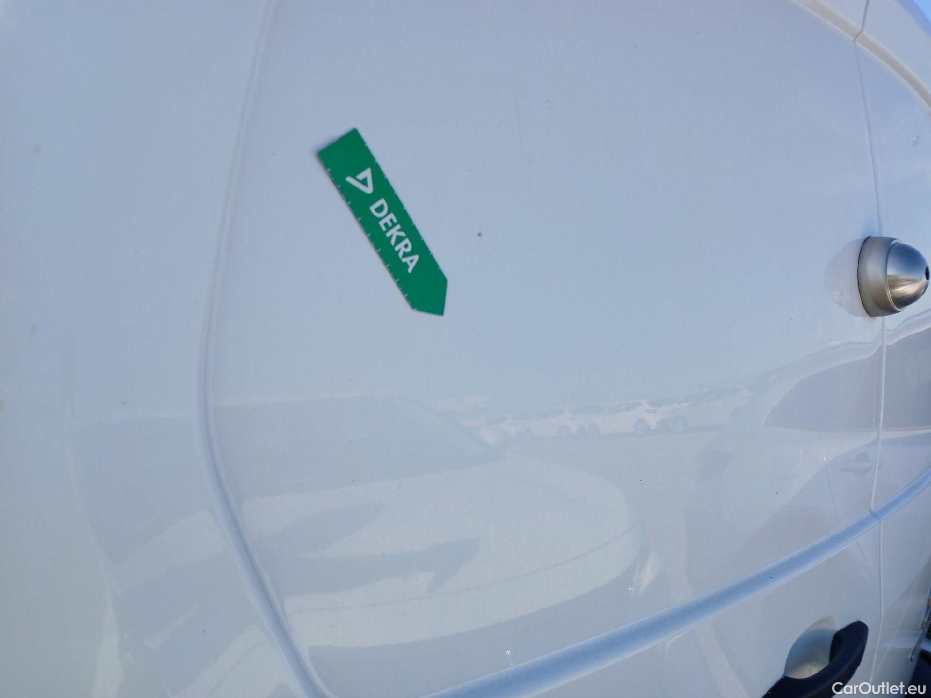  Citroen  Berlingo CITROEN  / 2018 / 3P / furgón derivado de turismo Talla M BlueHDi 100 CONTROL #26