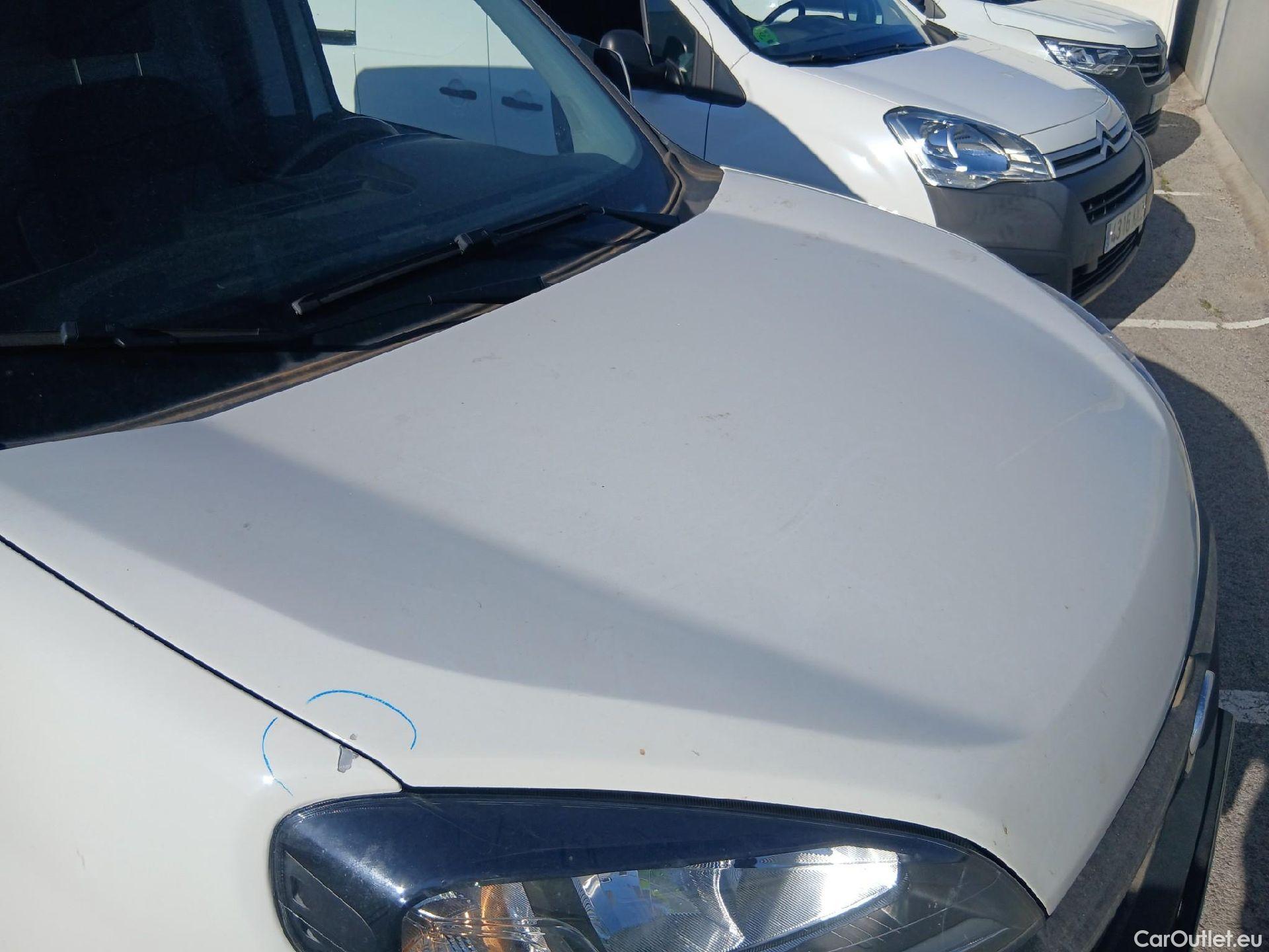  Fiat  Doblo FIAT Doblò Cargo/2015/4P/furgón derivado de turismo Cargo SX 1.6 Mjet 66kW (90CV) (AC) #18