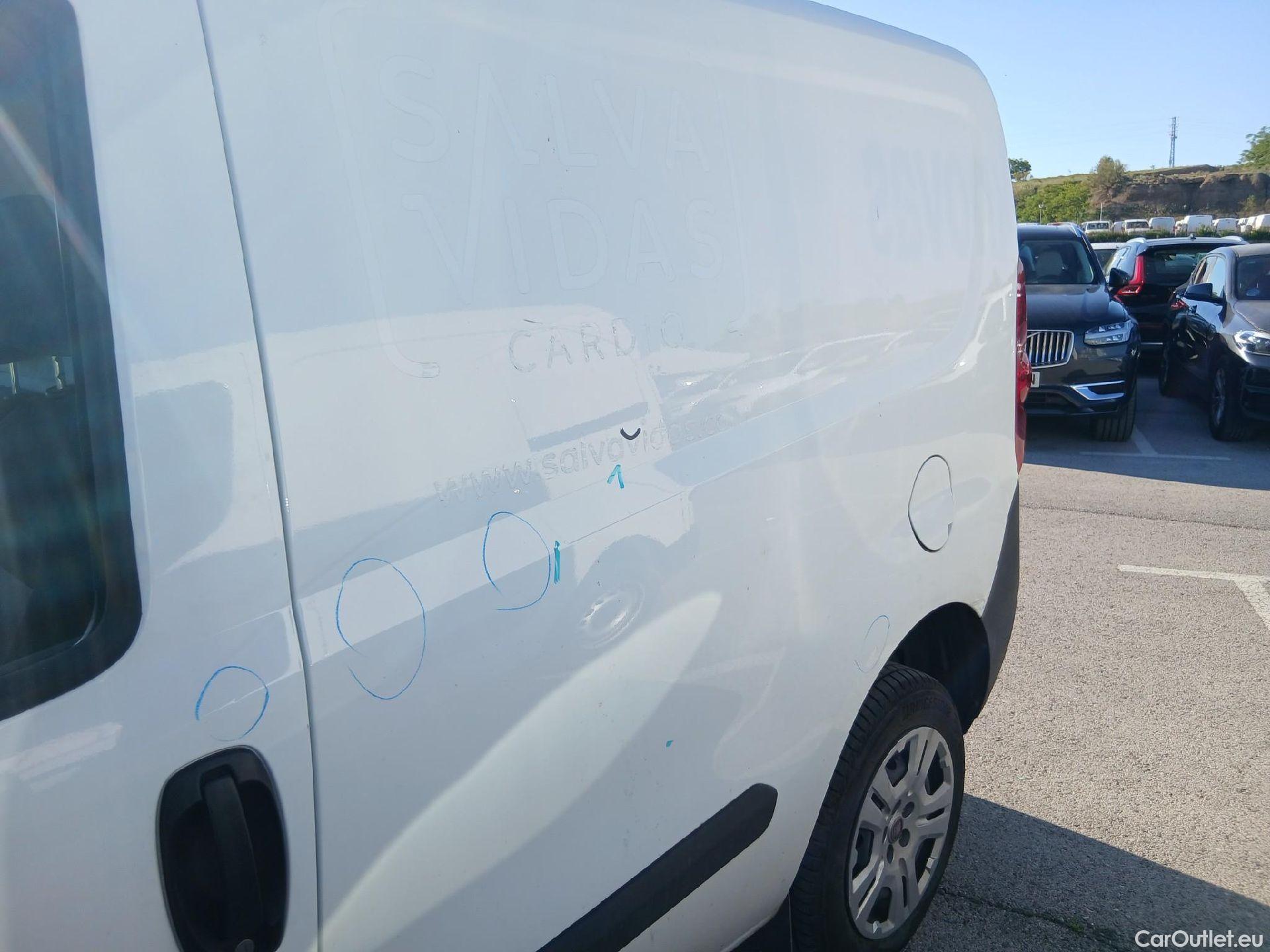  Fiat  Doblo FIAT Doblò Cargo/2015/4P/furgón derivado de turismo Cargo SX 1.6 Mjet 66kW (90CV) (AC) #6