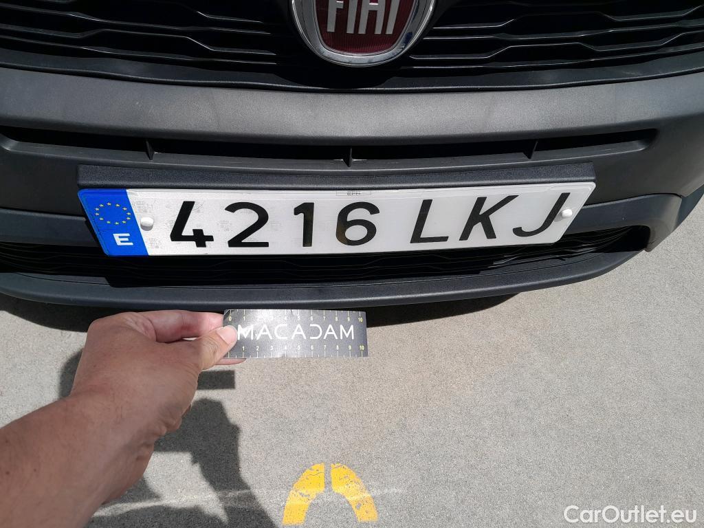  Fiat  Doblo FIAT Doblò Cargo/2015/3P/furgón derivado de turismo Cargo Base Plus 1.4 Tjet 89kW GNC  #32