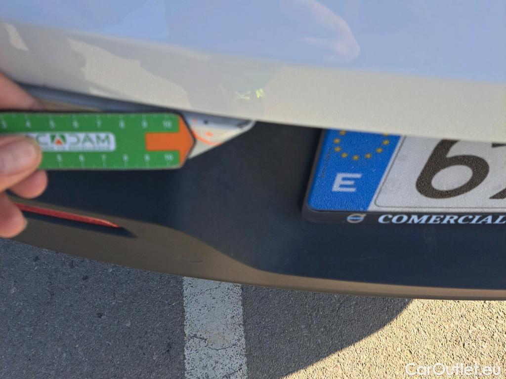  Volvo  XC 40 VOLVO XC40 / 2017 / 5P / todoterreno 1.5 T2 Momentum Pro Auto #26
