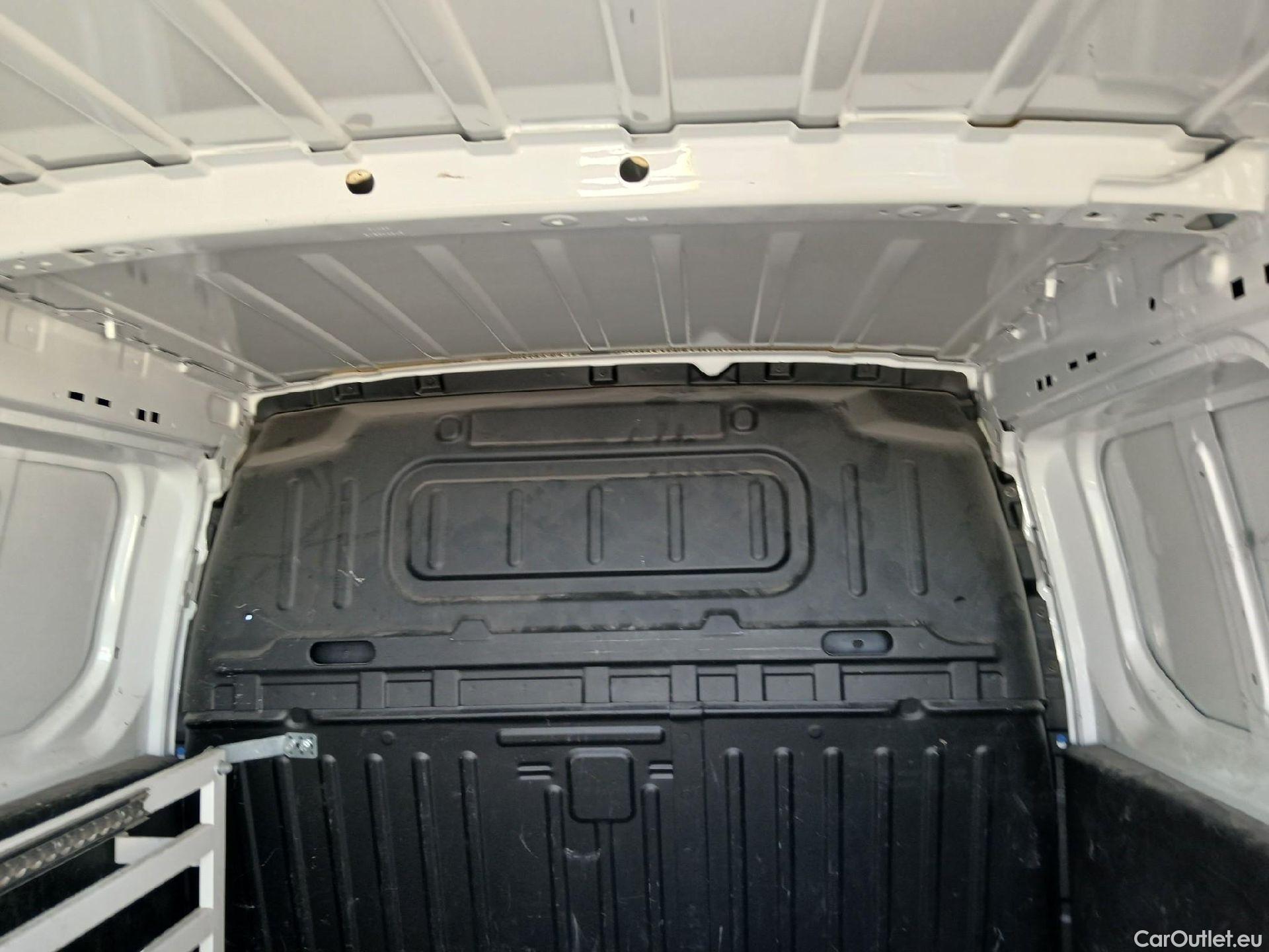  Citroen  Berlingo CITROEN  / 2018 / 3P / furgón derivado de turismo Talla M BlueHDi 100 CONTROL #3