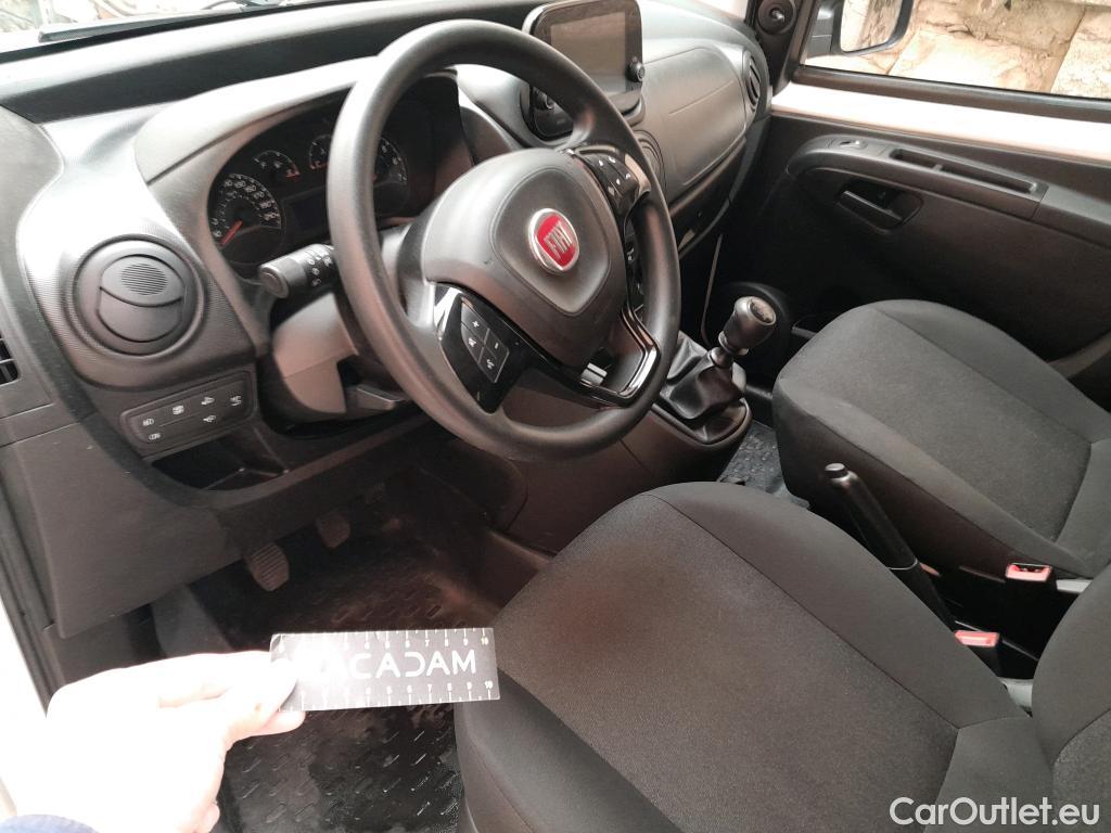  Fiat  Fiorino FIAT  / 2016 / 3P / furgón derivado de turismo Cargo Base 1.4 Natural Power 51kW (70CV) * #23