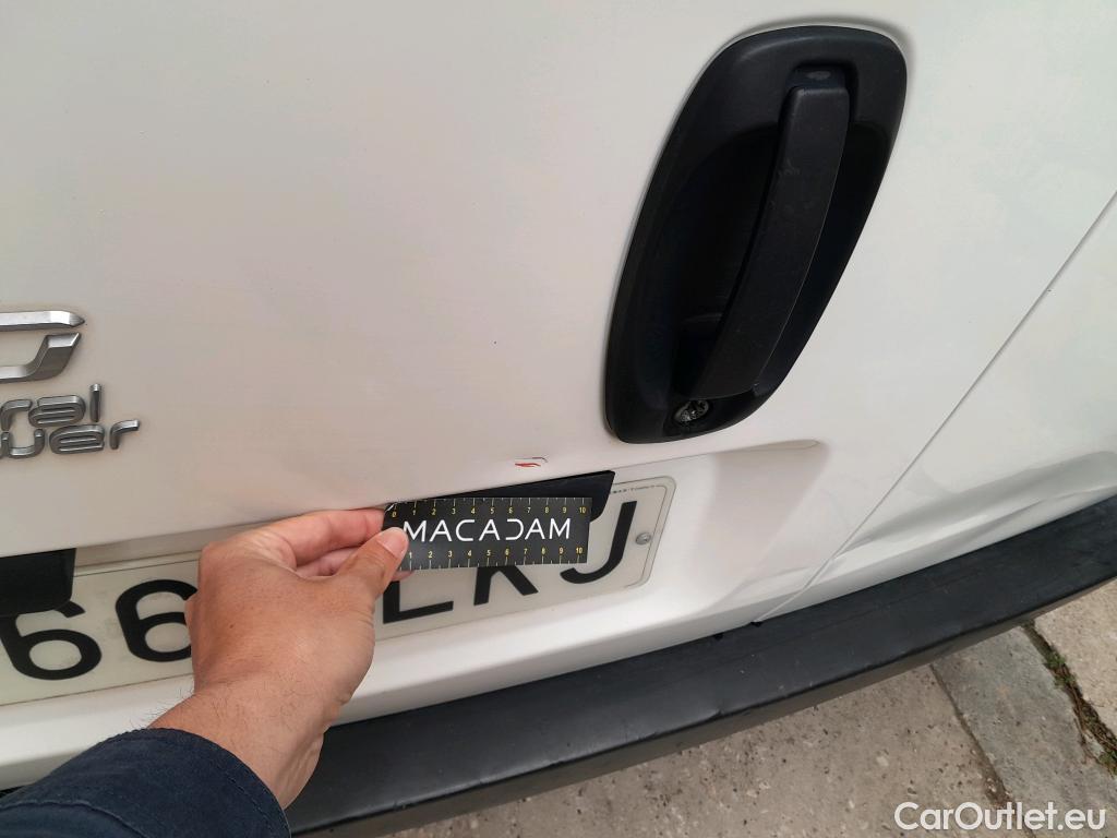  Fiat  Fiorino FIAT  / 2016 / 3P / furgón derivado de turismo Cargo Base 1.4 Natural Power 51kW (70CV) * #3