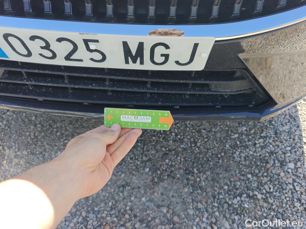  Volvo  XC60 VOLVO  / 2017 / 5P / todoterreno 2.0 B4 D Core Auto #29