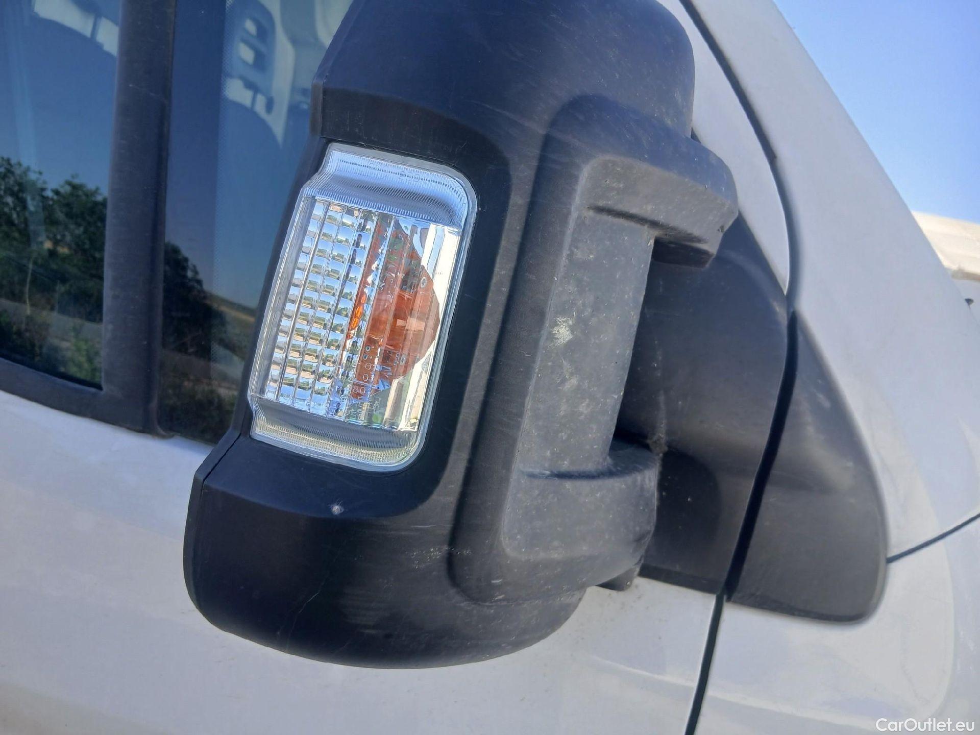  Citroen  Jumper CITROEN  BlueHDi 140 CV Furgón 35L3H3 #59