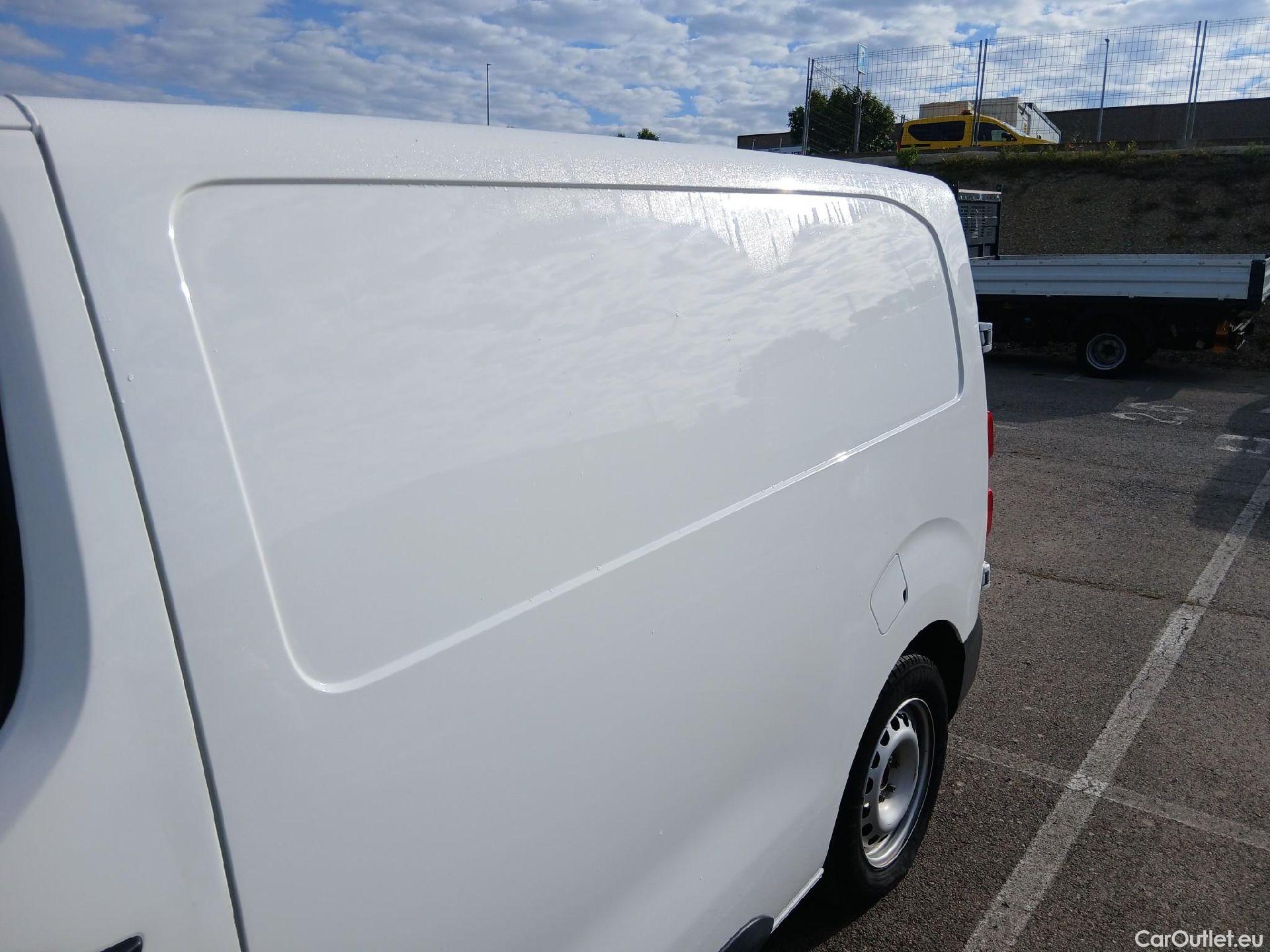  Peugeot  Expert PEUGEOT  / 2016 / 4P / furgón Furgón Premium 1.5 BlueHDi 100 Standard (AC) #9