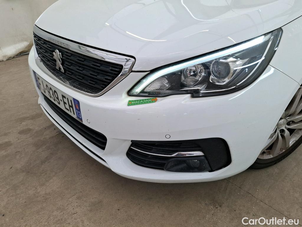 Peugeot  308  / 2017 / 5P / Berline BlueHDi 130 EAT6 S&S ACTIVE BUSINESS / TRANSFO VP/VF #28