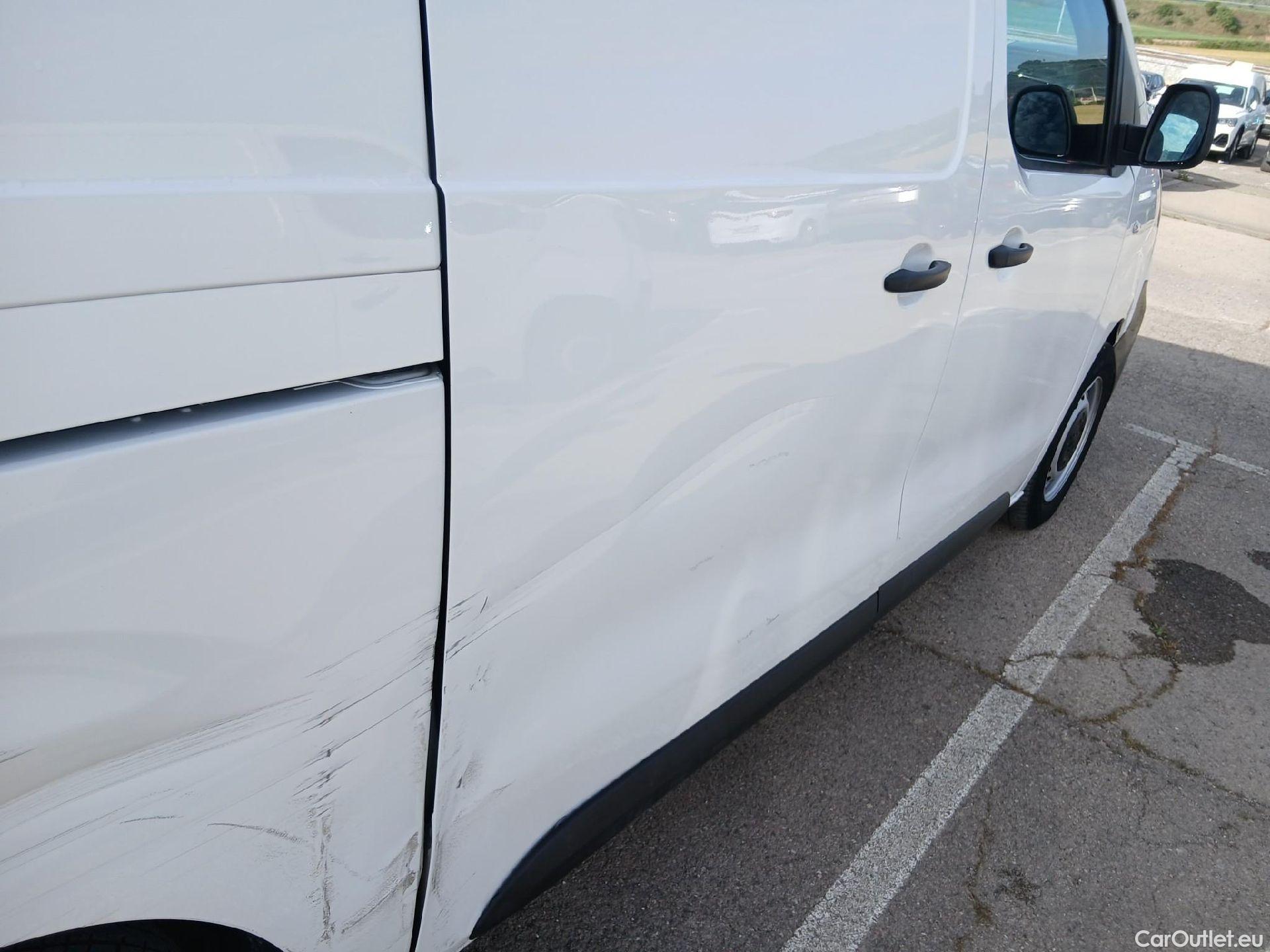  Peugeot  Expert PEUGEOT  / 2016 / 4P / furgón Furgón Premium 1.5 BlueHDi 100 Standard (AC) #18