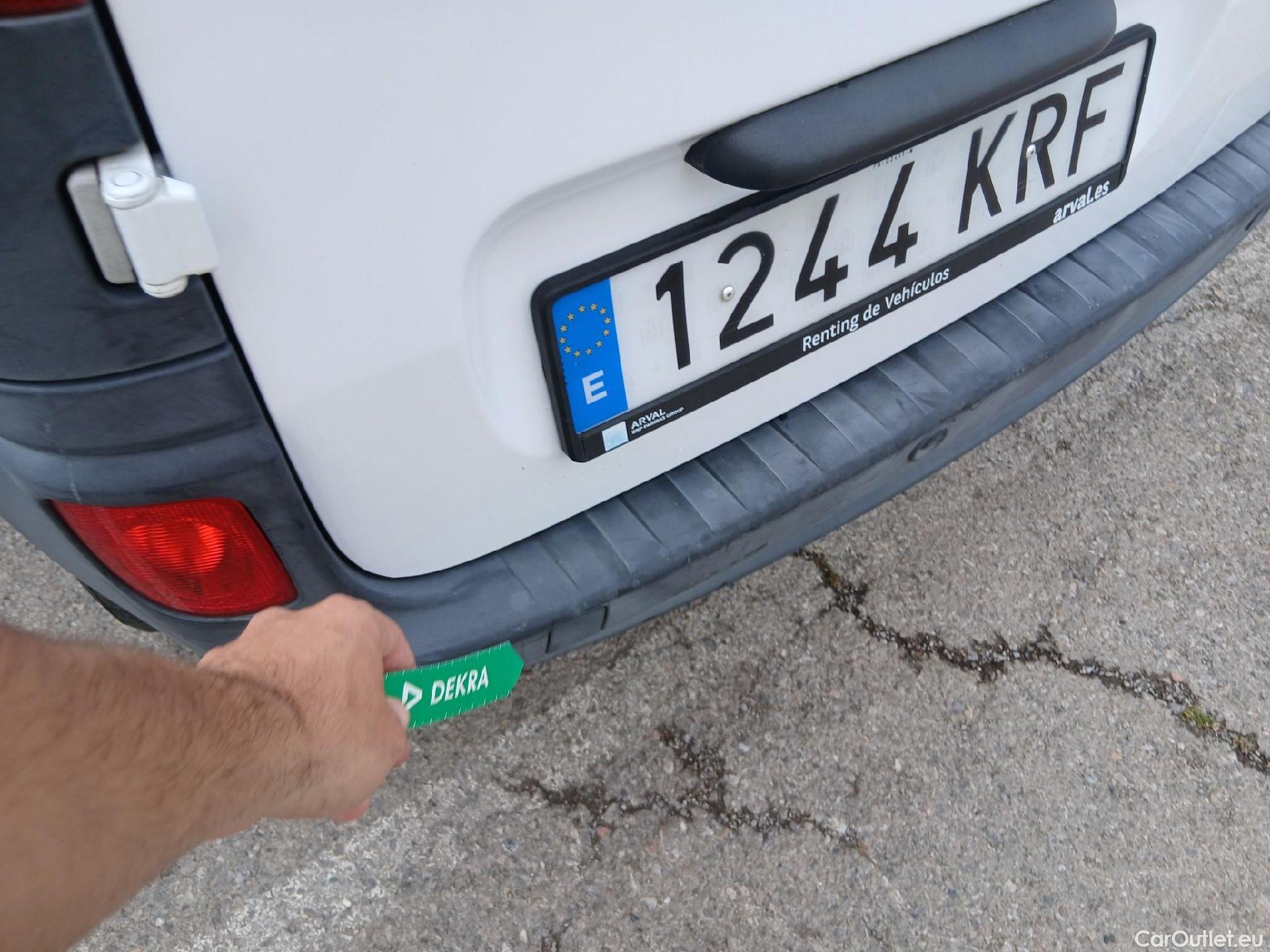  Renault  Kangoo RENAULT  Furgón dCi 75 CV #19