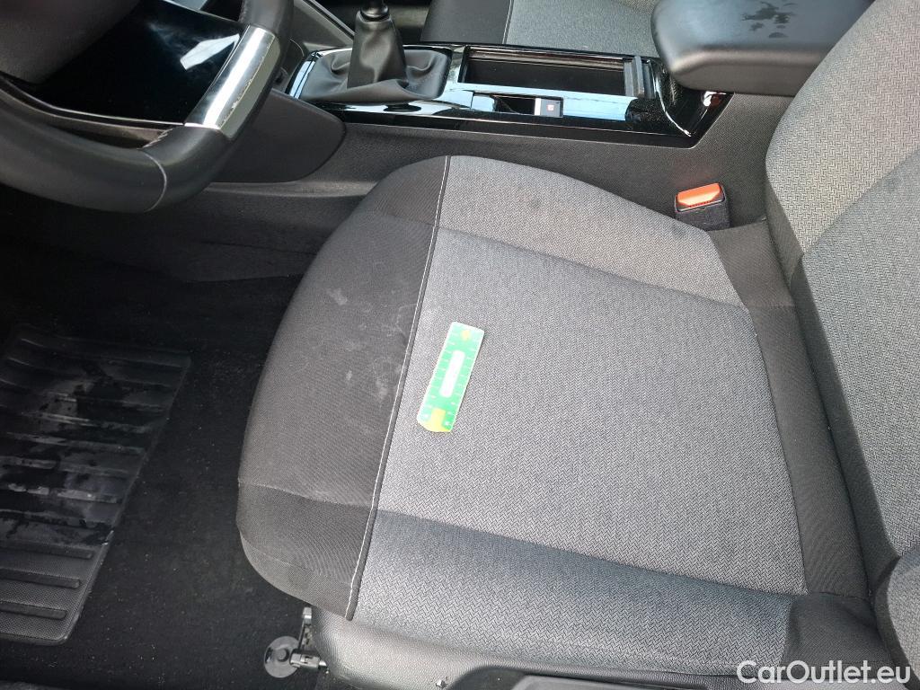  Citroen  C4  Berline Feel Nav Business R 1.5 BlueHDI 110CV BVM6 E6d / TRANSFO VP/VF #3