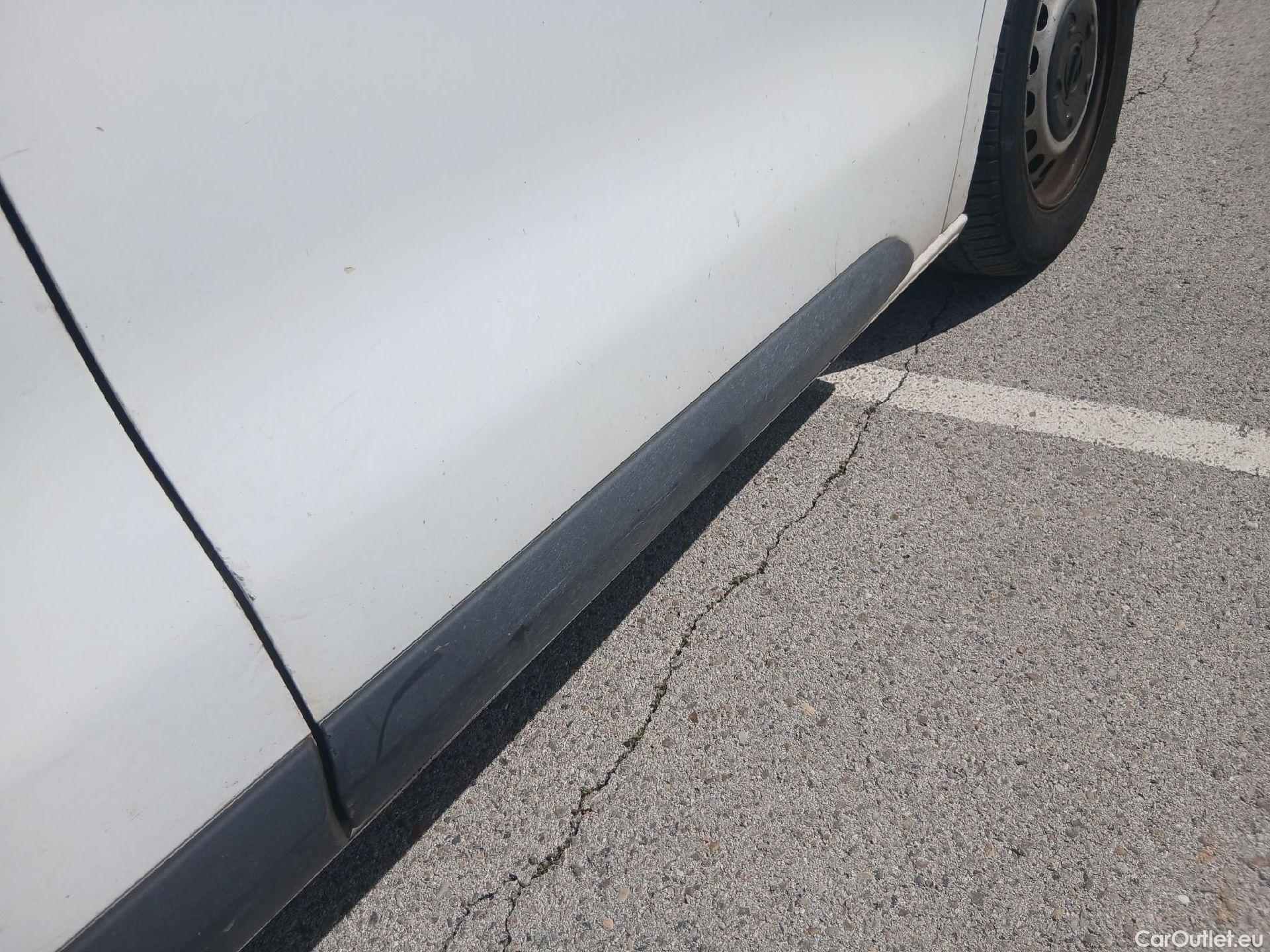  Opel  Vivaro OPEL  / 2019 / 4P / furgón 1.5 Diésel 74kW (100CV) M Std Express (AC) #27
