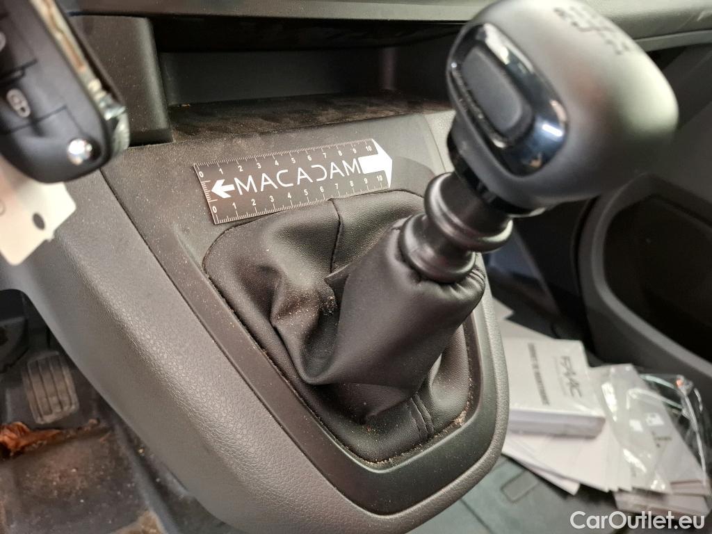  Opel  Vivaro OPEL  / 2019 / 4P / Fourgon tôlé 1.5 Diesel 120 ch L2 Pack Busin #10