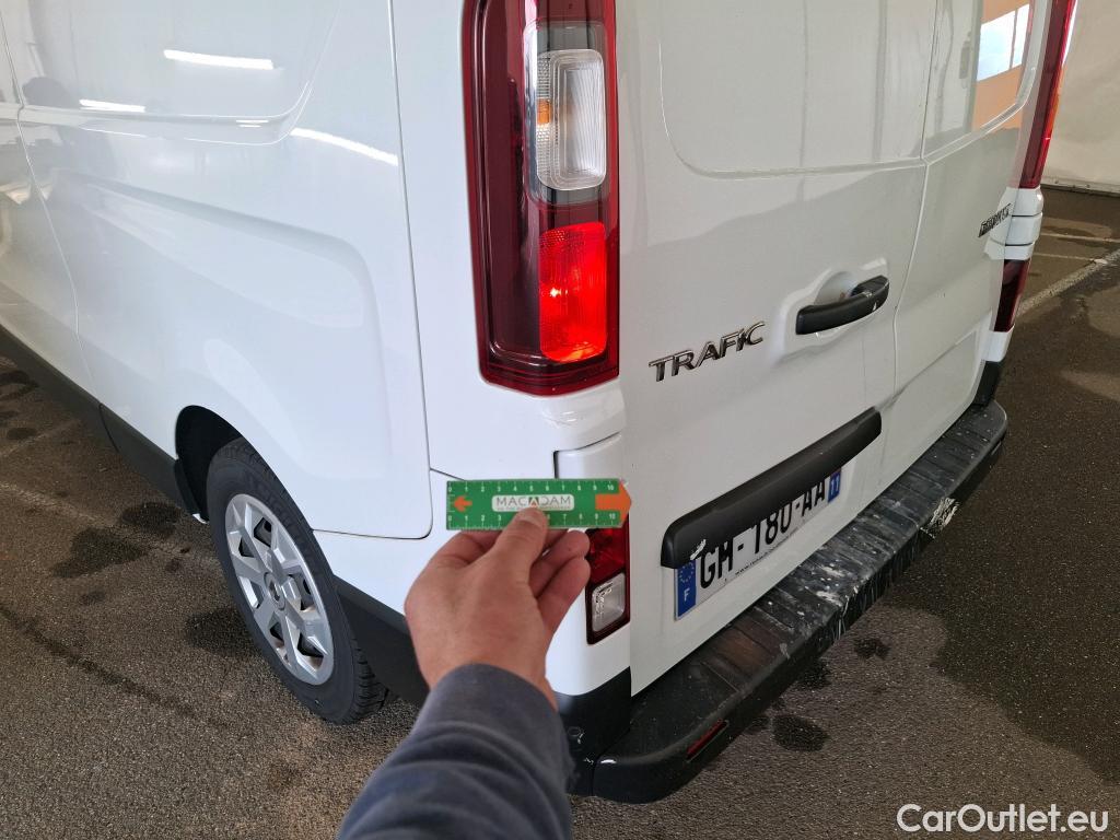  Renault  Trafic  Fourgon L2H1 3T Grand Confort 2.0 dCi 130CV BVM6 E6d #64