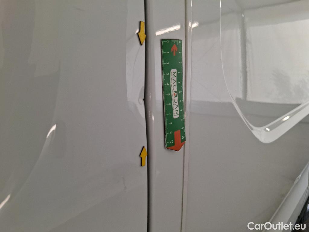  Renault  Trafic  Fourgon L2H1 3T Grand Confort 2.0 dCi 130CV BVM6 E6d #22