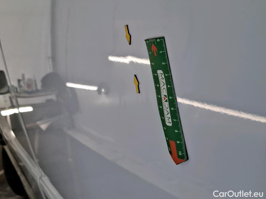  Renault  Trafic  Fourgon L2H1 3T Grand Confort 2.0 dCi 130CV BVM6 E6d #69