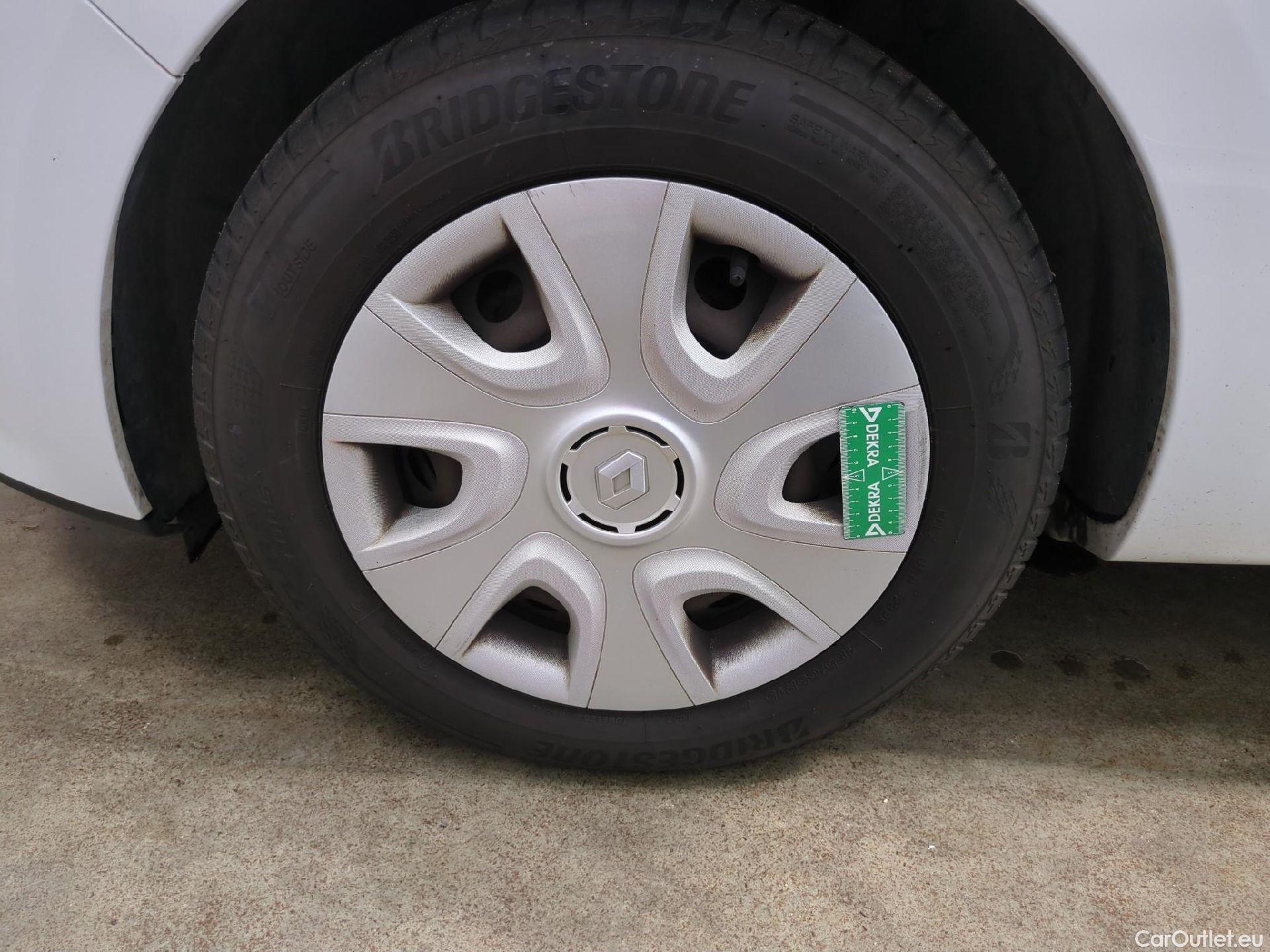  Renault  Clio RENAULT  Société VU 5p Berline Air dCi 75 #13