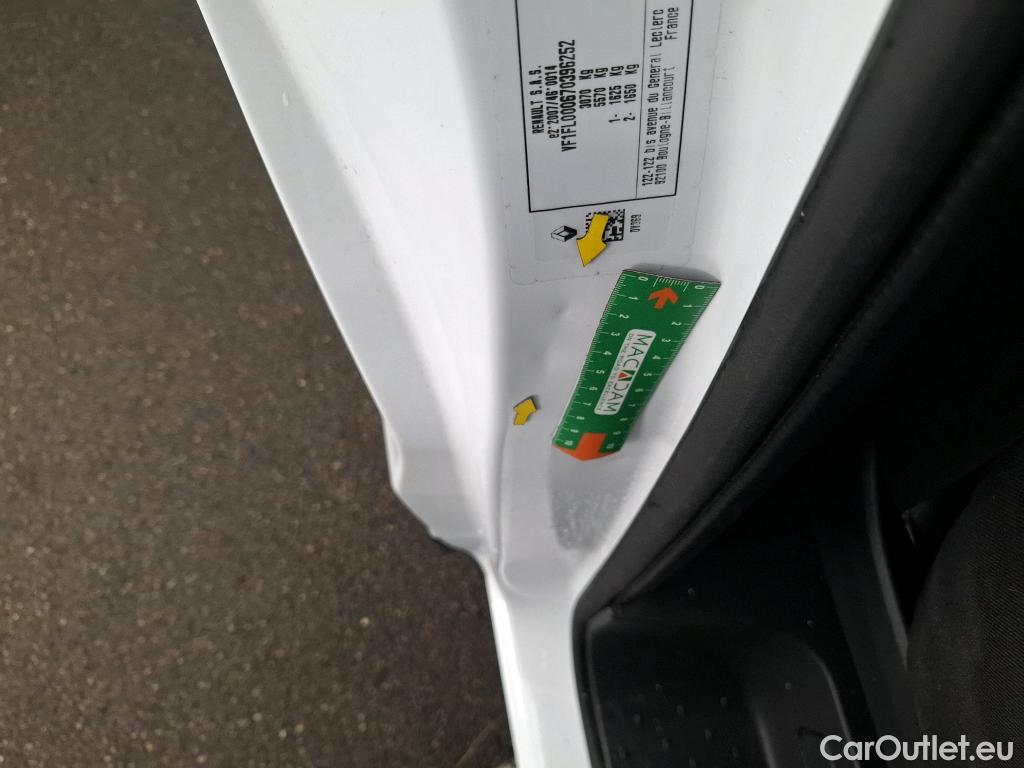  Renault  Trafic  Fourgon L2H1 3T Grand Confort 2.0 dCi 130CV BVM6 E6d #33
