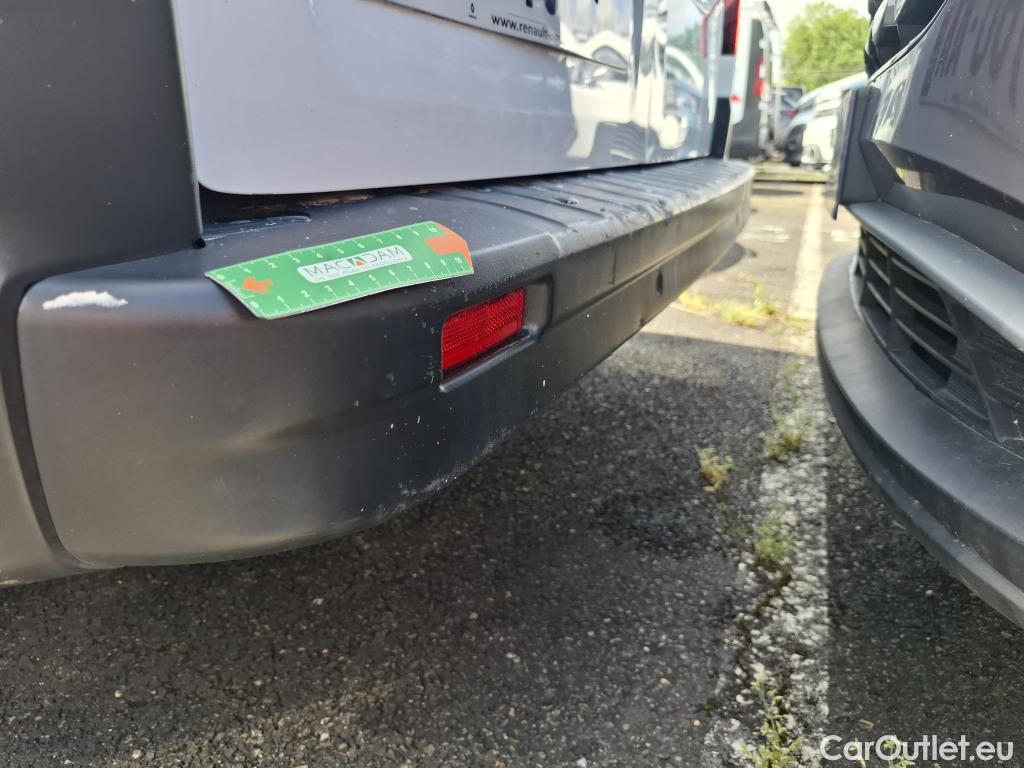  Renault  Trafic  Fourgon L2H1 3T Grand Confort 2.0 dCi 130CV BVM6 E6d #18