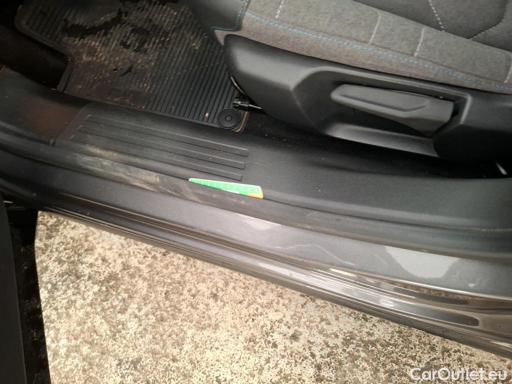  Citroen  C4  Berline Feel Pack 1.5 BlueHDI 110CV BVM6 E6d #1