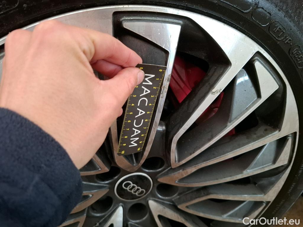  Audi  A6 AUDI  Avant / 2018 / 5P / Break 55 TFSI e quattro S tronic 7 Compétition #31